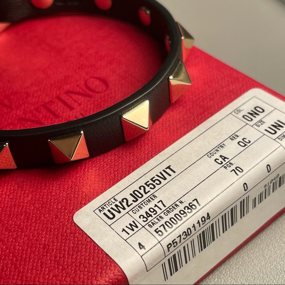 Brand New Valentino Rockstud Bracelet 100％ Real - Picture 3 of 8